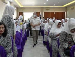 Bupati Zahir Minta Bidan Tekan Angka Kematian Ibu dan Bayi Serta Stunting