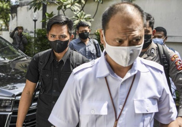 Kasus Penembakan Brigadir J : Kuasa Hukum Sebut Bharada E Diperintah Atasannya