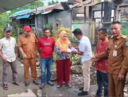 Relawan OK Faizal Berbagi Janjikan Pembangunan RDG yang Terbakar