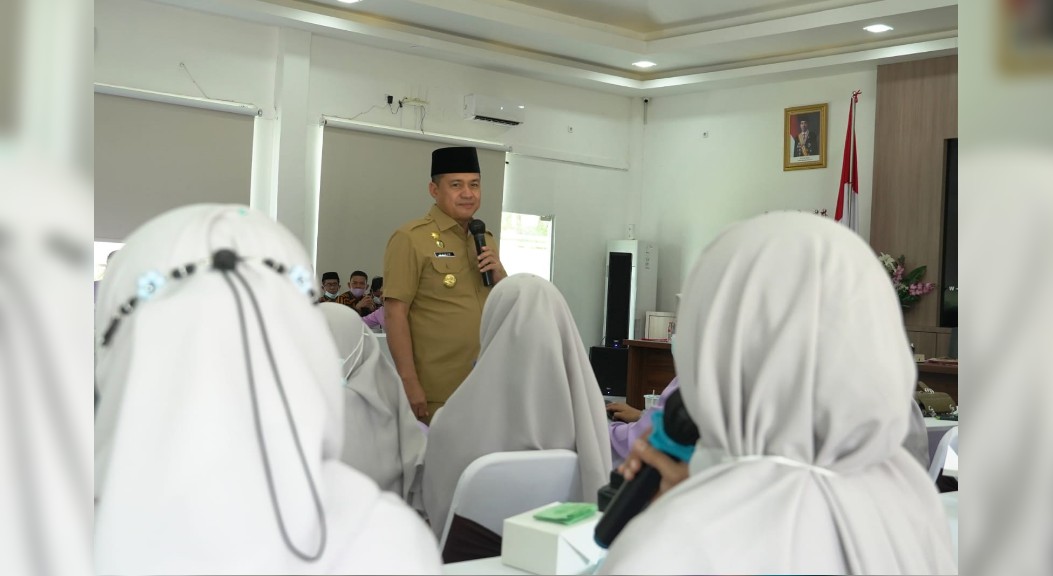 Bupati Zahir Lepas Kafilah Peserta Festival Seni dan Qasidah