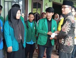 Baznas Batu Bara Serahkan Beasiswa kepada Mahasiswa
