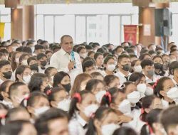Beri Kuliah Umum di UHN, Gubsu Bilang Keluarganya Pernah Makan 1 Telur Dibagi 8