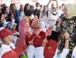 Nawal Lubis Bicara Soal Manfaat Makan Ikan ke Warga Tanjung Balai