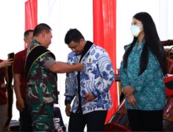 Kasad Kukuhkan Pangdam I/BB dan Wali Kota Medan Sebagai Bapak Asuh Anak Stunting