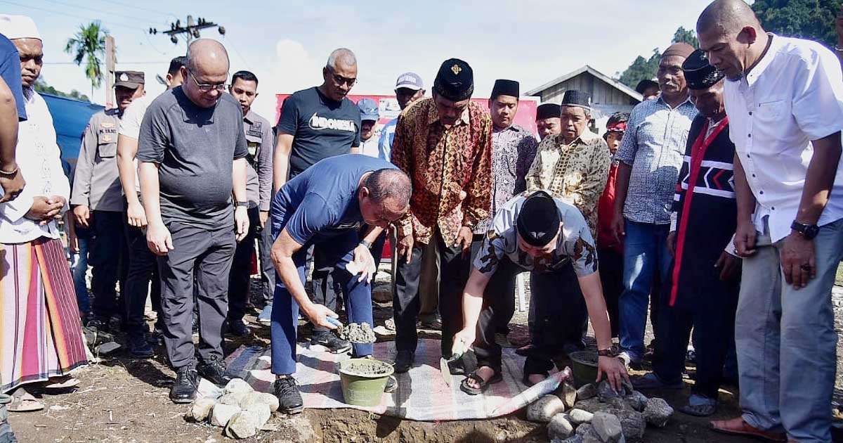 Gubsu Letakkan Batu Pertama Revitalisasi Bagas Godang