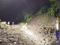 Jalur Wisata Senggigi dan Malimbu Masih Tertutup Material Longsor