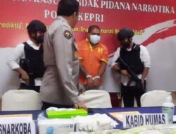 Polisi Ringkus Tersangka Kurir 26,6 Kg Sabu Asal Malaysia