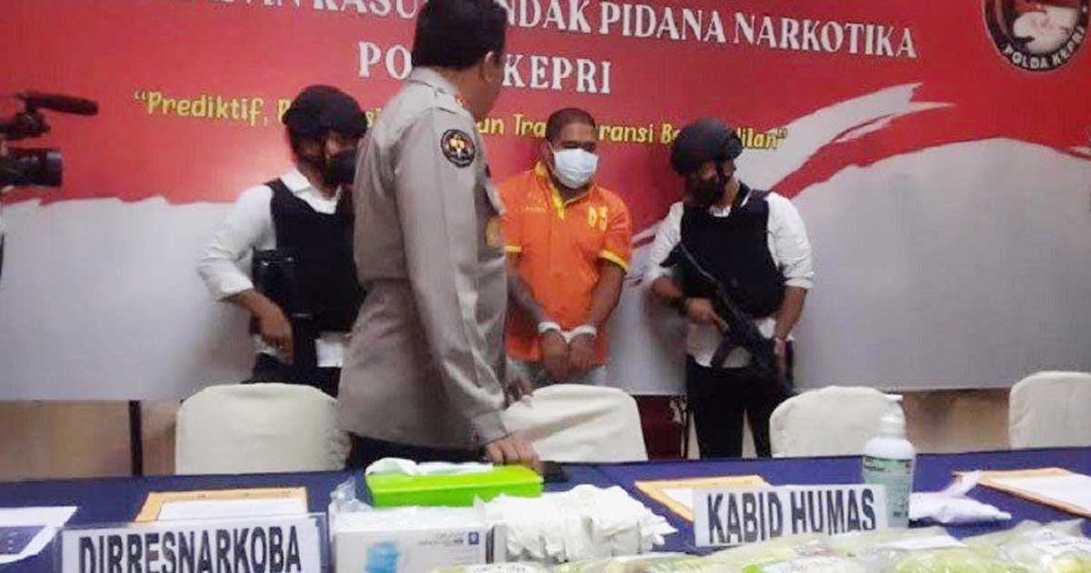 Polisi Ringkus Tersangka Kurir 26,6 Kg Sabu Asal Malaysia