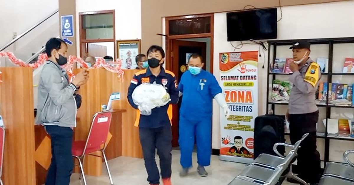 Mayat Orok Perempuan Ditemukan di Toilet Disdik