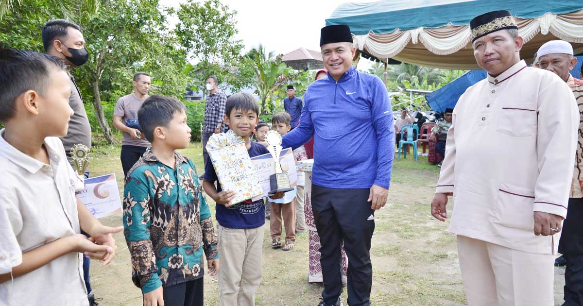 Bupati Zahir Hadiri Maulid Nabi di Desa Mekar Baru