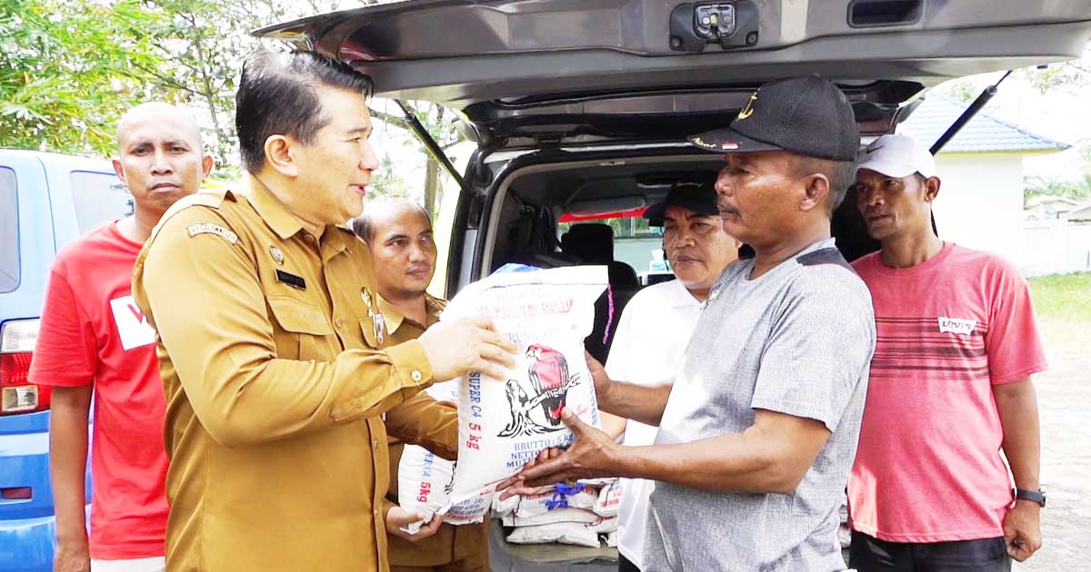 Diskominfo dan Kadin Batu Bara Salurkan Bantuan untuk Korban Banjir