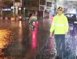 Banjir, Kapolsek Medan Timur Turun Atur Arus Lalu Lintas