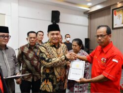 Bupati Zahir Lantik Pengurus LPPD Batu Bara