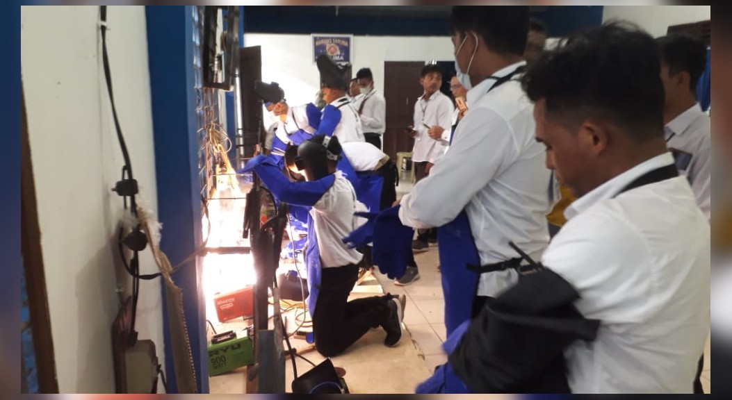 131 Tukang Las Ikuti Tes Sebelum Diberangkatkan ke LN