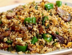 Hem, Nikmatnya Sarapan Pagi dengan Nasi Goreng Cabe Rawit Nan Menantang