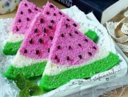 Hem, Nikmatnya Sarapan Pagi dengan Bolu Kukus Semangka, Indah dan Lezat