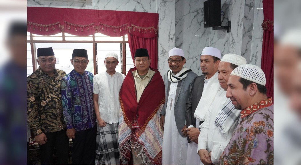 Ketum Gerindra Kunjungi Pimpinan Ponpes Al Kautsar