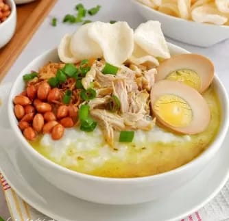 Hem, Yuk Sarapan Pagi dengan Bubur Ayam Kuah Kuning yang Gurih dan Nikmat