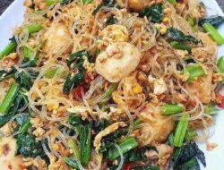 Hmm, Lezatnya Sarapan Pagi dengan Bihun Goreng Enak Lemak