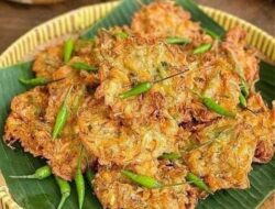 Hmm, Lezatnya Sarapan Pagi dengan Bakwan Sayur Mak Nyus