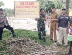 Dinas Perkim Batu Bara Pasang Baliho Larangan Buang Sampah