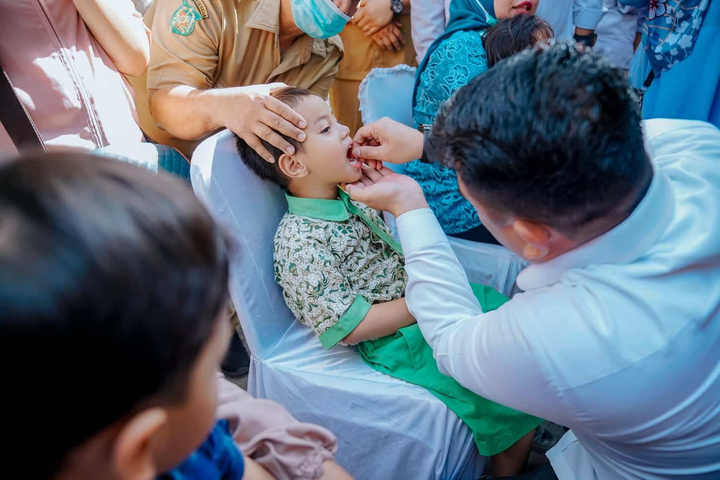 Vaksinasi Polio : Wali Kota Medan Minta Petugas Jemput Bola