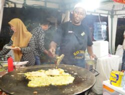 Sholeh Pedagang Martabak Telur, Raup Omzet Rp 3-4 Juta Semalam di Tempat Ini