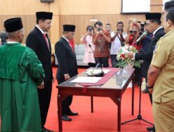 Dua Anggota DPRD Batu Bara PAW Ucapkan Sumpah Jabatan