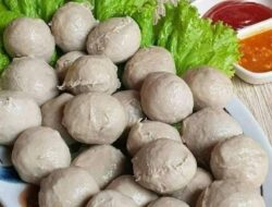 Hmm, Lezatnya Sarapan Pagi dengan Bakso Daging Sapi yang Lezat