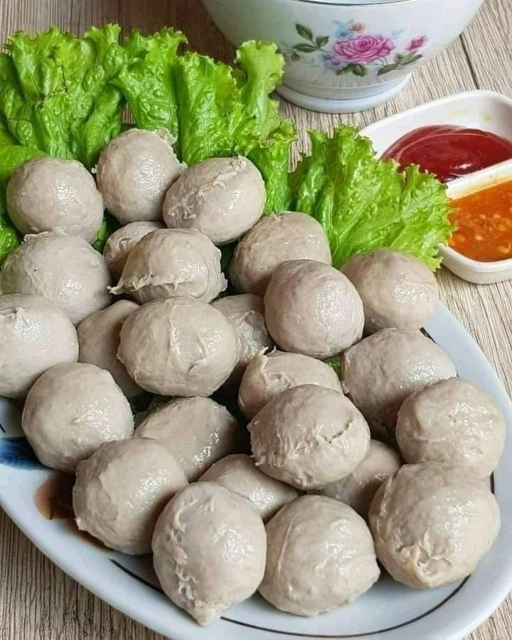Hmm, Lezatnya Sarapan Pagi dengan Bakso Daging Sapi yang Lezat