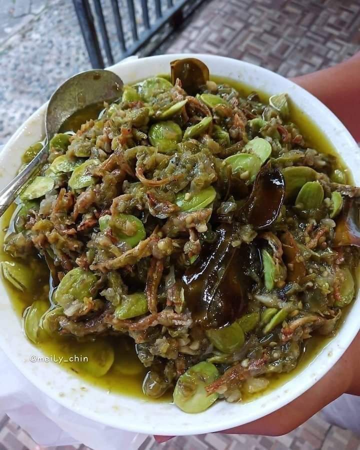 Menu Makan Siang Hari Ini, Teri Pete Sambel Ijo, Hmm Nikmatnya Poll