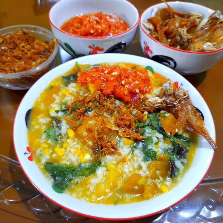 Hmm, Lezatnya Sarapan Pagi dengan Bubur Manado