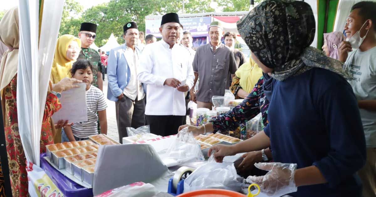 Bupati Sergai Buka Bazar Kampung Ramadan Dambaan