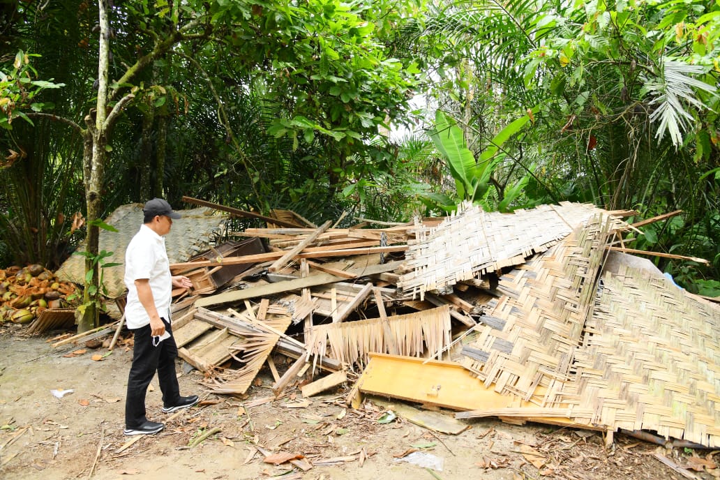 Bupati Batu Bara Perintahkan 2 OPD Bantu Renovasi Rumah Fitrawati