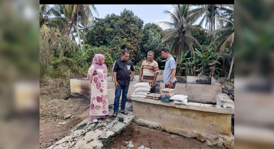 Bupati Sergai Kunjungi Korban Kebakaran