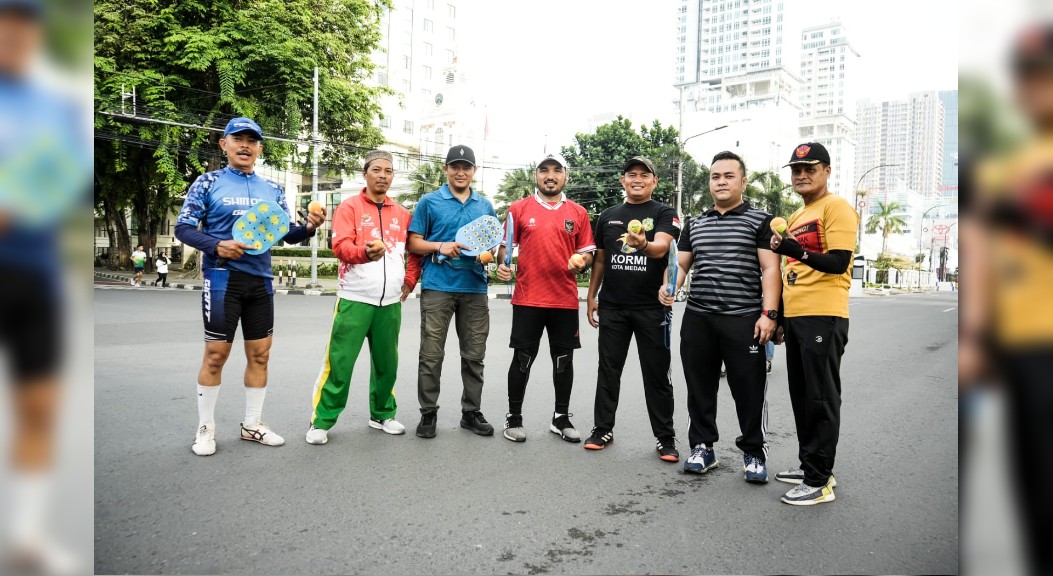 Olahraga Tonis Warnai CFD Di Medan