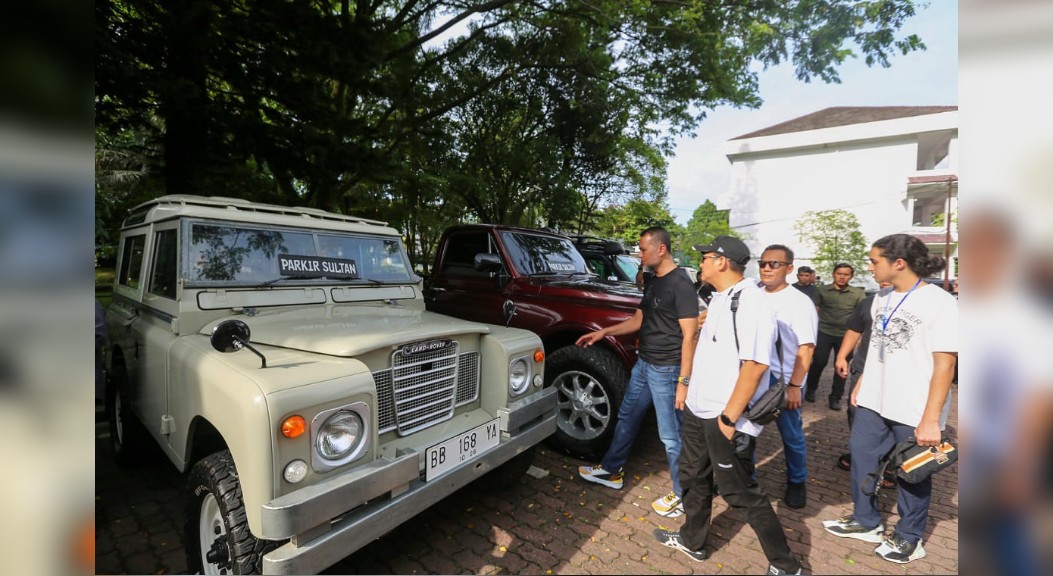 160 Mobil 90's Style Dipamerkan di USU, Musa Rajekshah Apresiasi Club Otomotif Medan Semakin Ramai