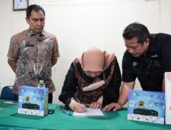 SCM Serahkan Bantuan 3.911 STB Untuk Warga Medan Labuhan