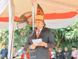 Peringati Hari Lahir Pancasila, Bupati Zahir Berpakaian Adat Simalungun