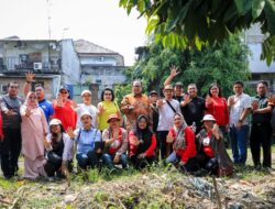 Tim Merdang Merdem Gotong Royong Di Bantaran Sungai Babura