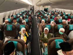 Kemenag Minta Garuda Indonesia Komitmen dengan Jadwal Penerbangan Jemaah Haji