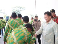 Wabup Sergai Lepas Rombongan KTNA Peserta Penas Petani Dan Nelayan XVI