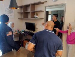 Wajah Si Kembar Rihana Rihani Pelaku Penipuan iPhone Saat Ditangkap