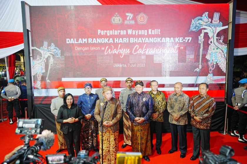 Gelar Wayang Kulit, Kapolri: Sinergisitas TNI, Polri, Rakyat Makin Kuat