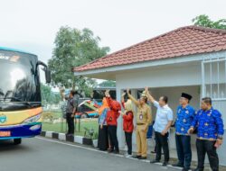 Bupati Zahir Ikut Melepas Ratusan Relawan Gerakan Sumut Mengajar