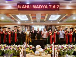 Gubernur Edy Rahmayadi Motivasi Para Wisudawan Institut Kesehatan Medistra