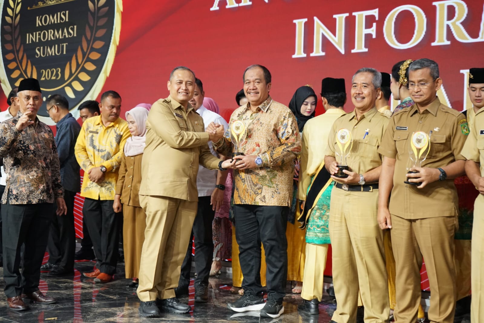 Pemkab Asahan Raih Anugerah KIP Kategori Kabupaten Informatif
