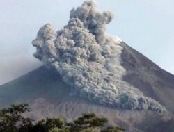BPPTKG: Gunung Merapi Keluarkan 9 Kali Guguran Lava