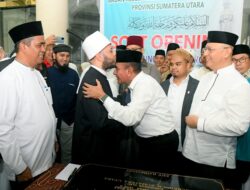 Mulai Digunakan untuk Ibadah, Gubernur Edy Rahmayadi Tandatangani Prasasti Masjid Agung Medan