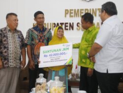 Bupati Sergai Serahkan Pembayaran Jaminan Kematian BPJS Ketenagakerjaan Kepada Ahli Waris